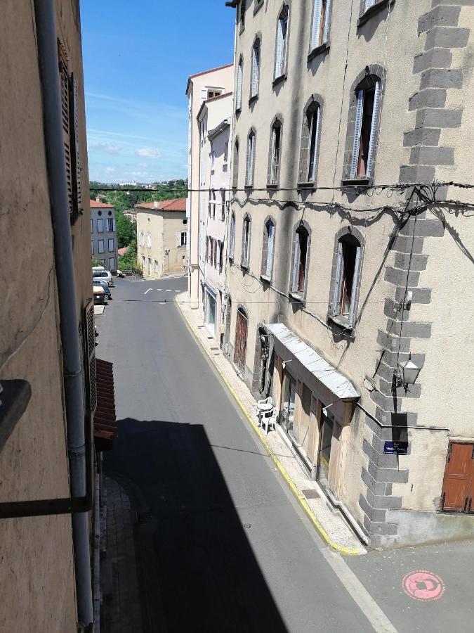 Au Thiernois Apartment Thiers Exterior photo